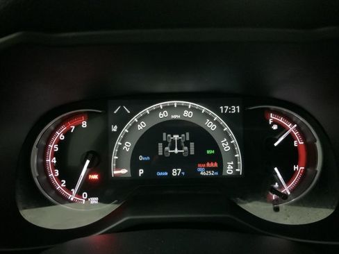 Used 2025 Toyota RAV4 LE AWD/4WD image 23