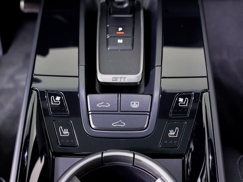 Certified 2024 Porsche 911 Carrera image 20