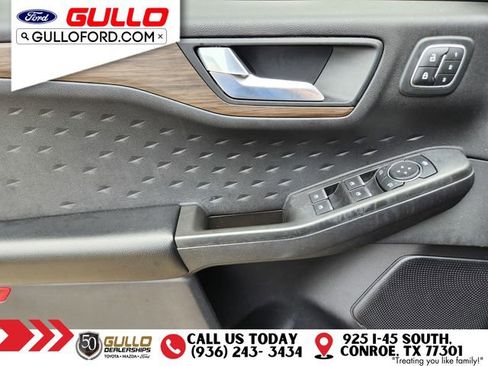 Used 2020 Ford Escape Titanium w/ Titanium Premium Package 2.0 FWD image 21