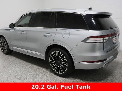 Used 2023 Lincoln Aviator Black Label w/ Dynamic Handling Package image 9