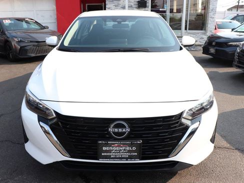 Used 2024 Nissan Sentra SV FWD image 8