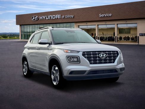 New 2026 Hyundai Venue SEL FWD image 11