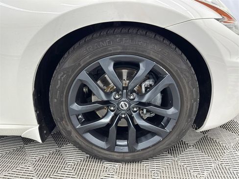 Used 2016 Nissan 370Z Coupe image 12