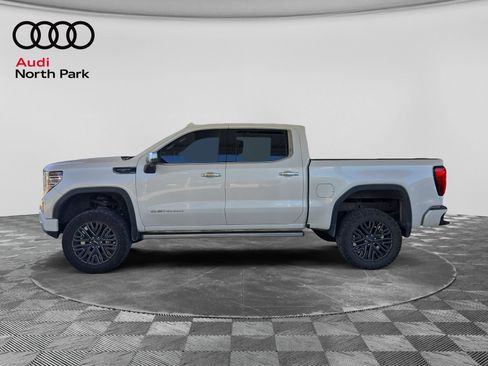 Used 2022 GMC Sierra 1500 Denali Ultimate AWD/4WD image 2