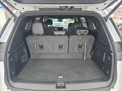 Used 2025 GMC Acadia Elevation w/ Elevation Premium Package image 5