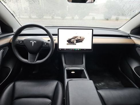 Used 2023 Tesla Model 3 Standard Range RWD image 3