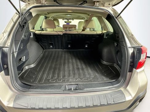 Used 2019 Subaru Outback 3.6R Limited w/ Popular Package #2 AWD/4WD image 32