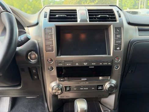 Used 2021 Lexus GX 460 Premium w/ Accessory Package AWD/4WD image 8