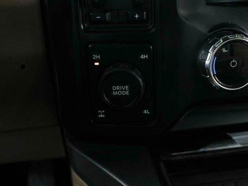 Used 2023 Ford F250 Lariat w/ Chrome Package image 47