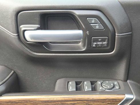 Used 2019 Chevrolet Silverado 1500 High Country w/ Technology Package image 22