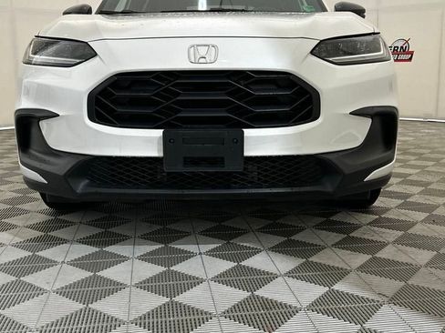 Used 2024 Honda HR-V Sport image 9