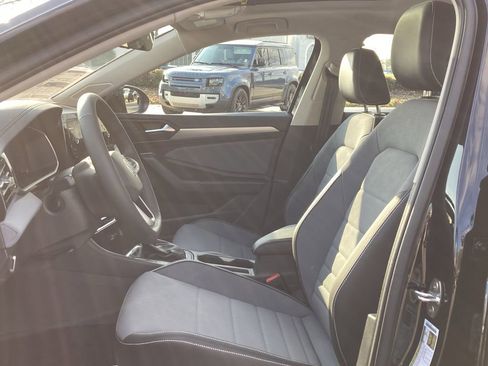 New 2026 Volkswagen Jetta SE FWD image 11