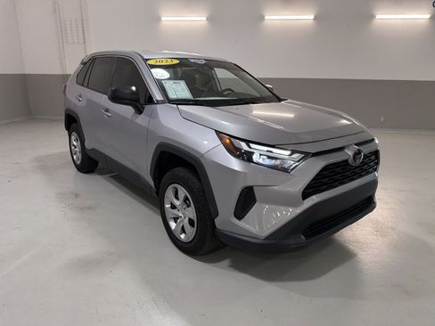 Used 2023 Toyota RAV4 LE FWD image 4