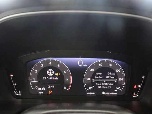 Used 2025 Honda Pilot Black Edition image 34