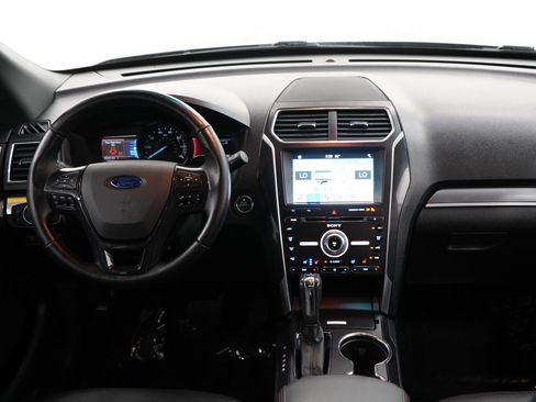 Used 2017 Ford Explorer Sport w/ Equipment Group 401A AWD/4WD image 13