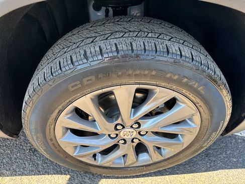 Used 2025 Buick Enclave Preferred FWD image 41