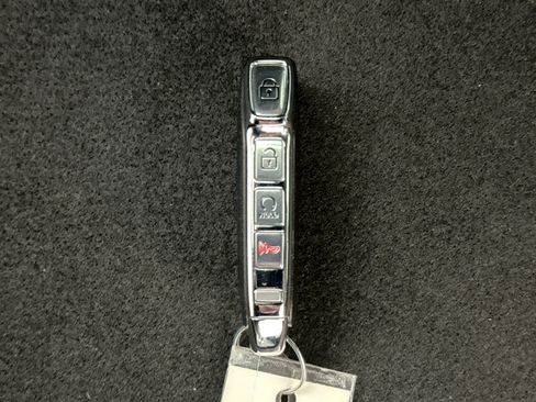 Used 2024 Kia Niro EX image 23