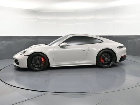 Certified 2024 Porsche 911 Carrera GTS RWD image 2