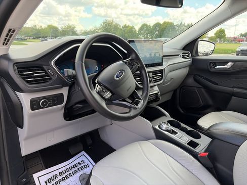 Used 2026 Ford Escape SE w/ PHEV Premium Package FWD image 17