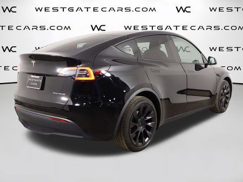 Used 2021 Tesla Model Y Long Range image 42