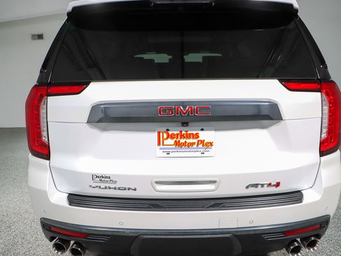 Used 2024 GMC Yukon AT4 w/ Technology Package image 8