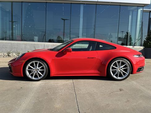 Certified 2024 Porsche 911 Carrera image 2