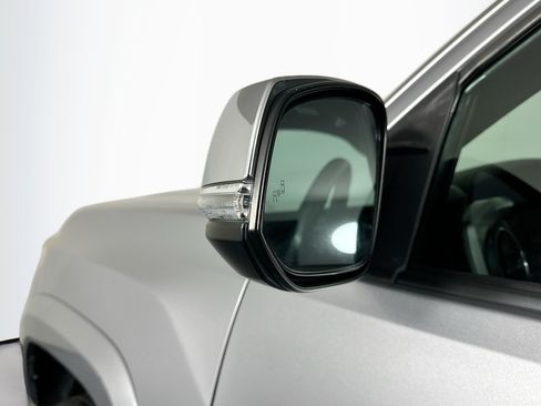 Used 2018 Toyota Tacoma Limited AWD/4WD image 16