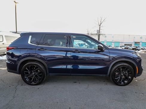 Used 2022 Mitsubishi Outlander SEL Black Edition image 19