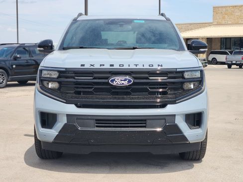 New 2027 Ford Expedition Platinum w/ Stealth Appearance Package AWD/4WD image 6