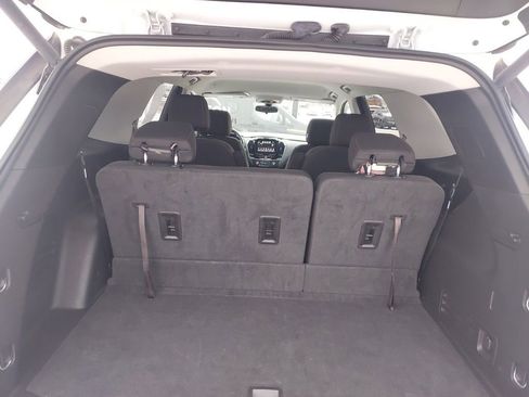 Used 2019 Chevrolet Traverse LT image 19