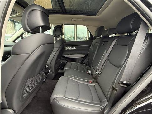 Used 2024 Genesis GV70 2.5T w/ Advanced Package image 19