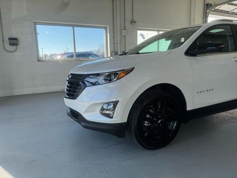 Used 2021 Chevrolet Equinox LT AWD/4WD image 3