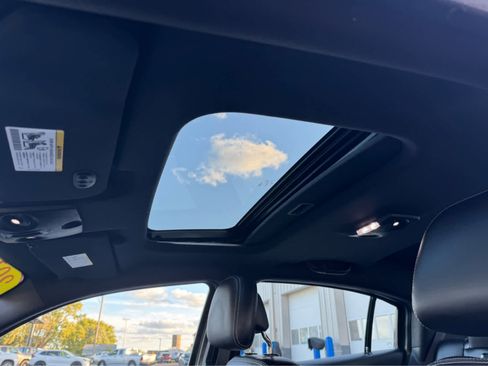 Used 2012 Chrysler 200 Limited image 2