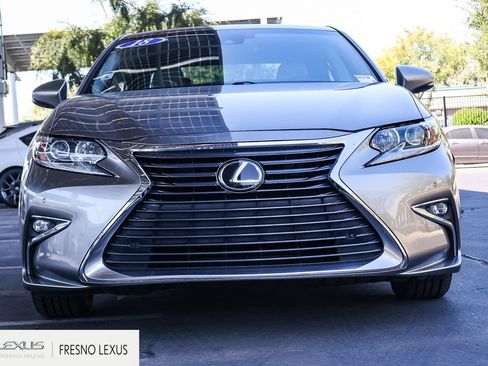 Used 2018 Lexus ES 350 w/ Navigation System Package FWD image 2