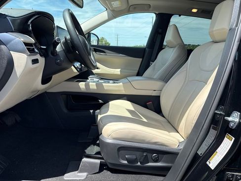 Used 2022 INFINITI QX60 Luxe w/ Performance Audio Package FWD image 4