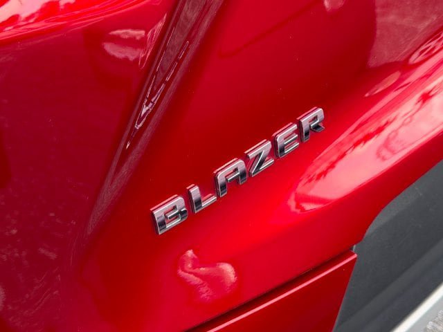 Used 2025 Chevrolet Blazer LT FWD image 8