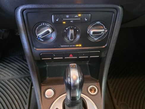 Used 2012 Volkswagen Beetle 2.5 FWD image 16