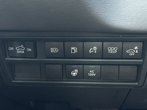 New 2026 Toyota Tundra Platinum AWD/4WD image 29