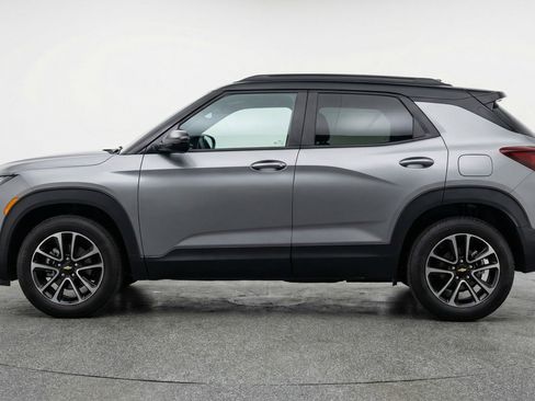 Used 2025 Chevrolet TrailBlazer LT image 5