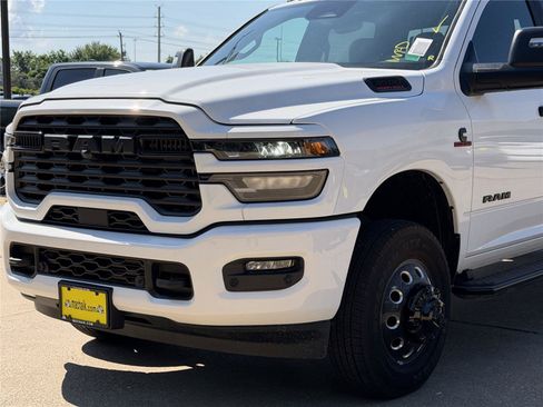 New 2026 RAM 3500 Lone Star AWD/4WD image 8