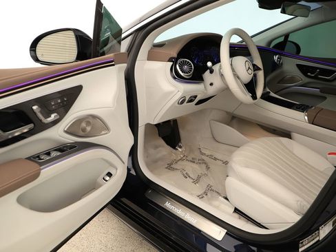 Used 2025 Mercedes-Benz EQS 450+ Sedan image 14