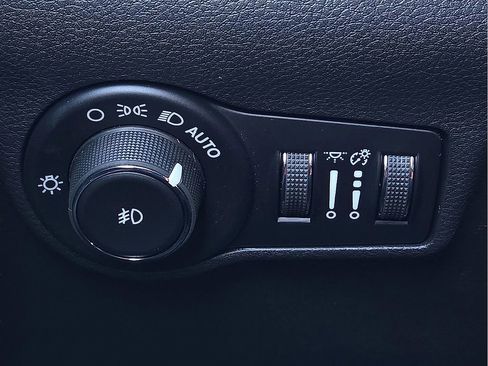 New 2026 Jeep Compass Latitude image 17