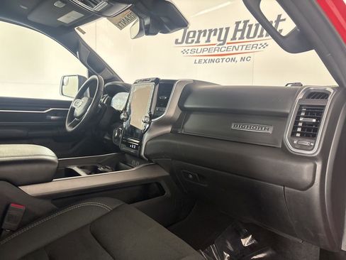 Used 2025 RAM 1500 Big Horn AWD/4WD image 29