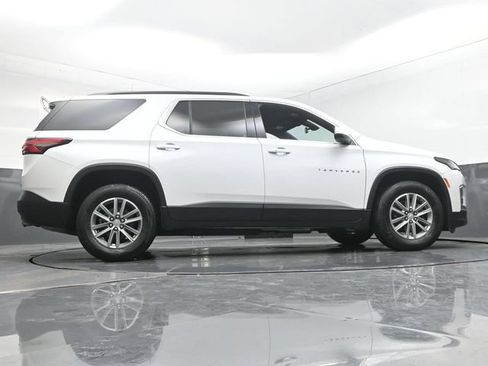 Used 2023 Chevrolet Traverse LT FWD image 57