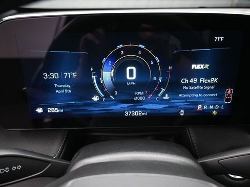 Used 2025 Chevrolet Equinox LT FWD image 3
