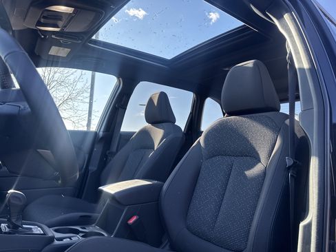 Used 2025 Subaru Forester Premium image 22