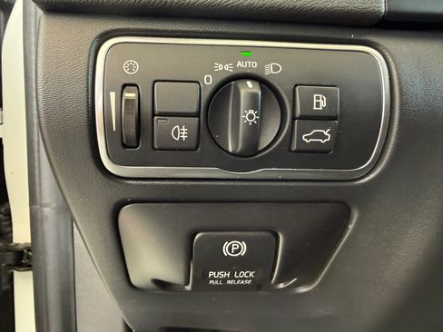 Used 2015 Volvo S60 T5 FWD image 31