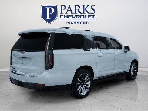 Used 2023 Cadillac Escalade ESV Sport w/ Touring Package image 7