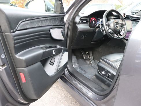 Used 2023 Maserati Grecale GT image 10