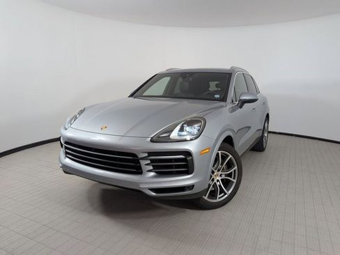 Certified 2023 Porsche Cayenne Platinum Edition image 1